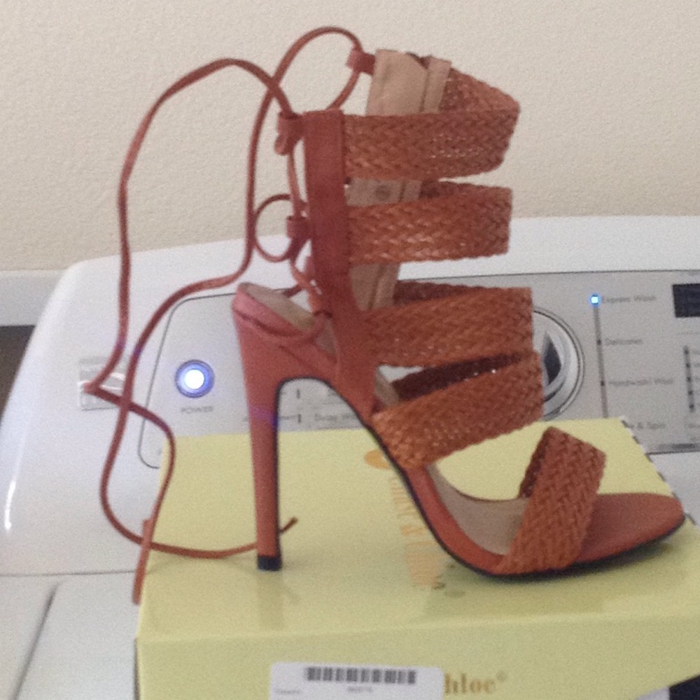 Heels - Picture 2 of 3